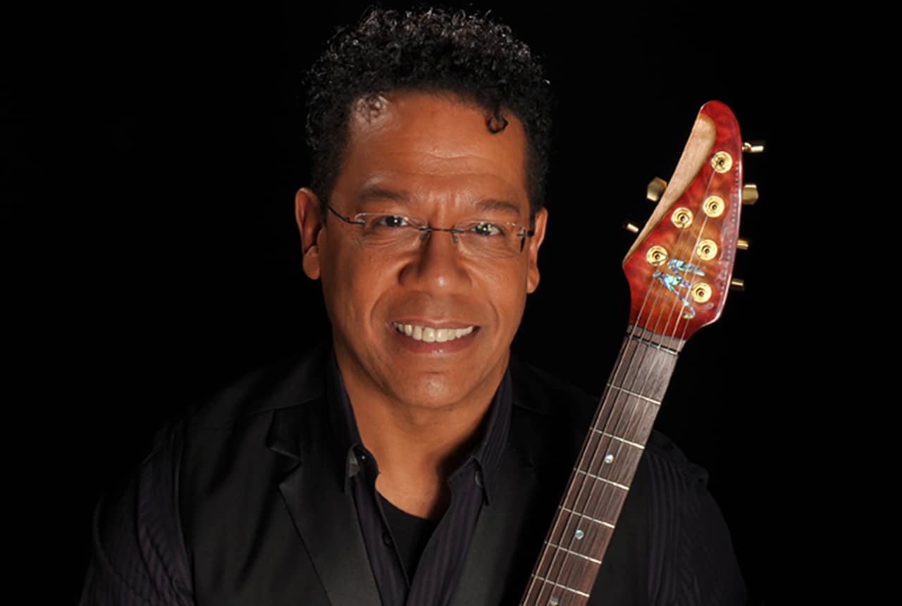 Carlos Alomar - Headshot