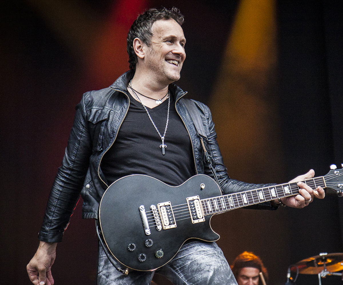 Vivian Campbell - Headshot